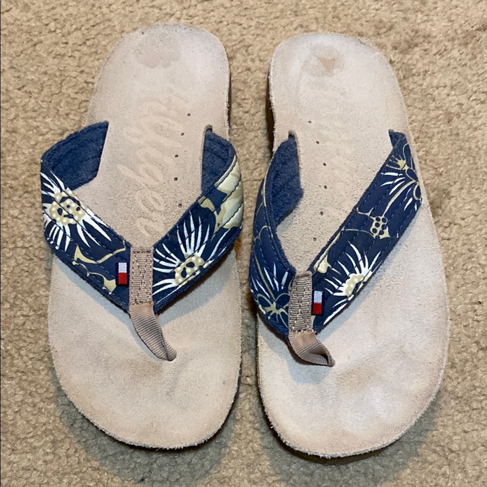 Tommy Hilfiger Blue and Beige Floral Flip Flops